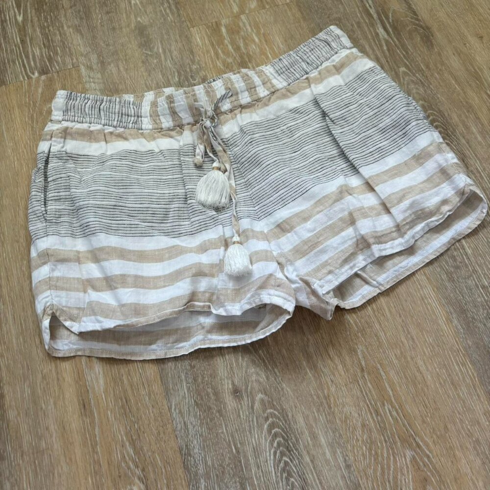 Vineyard Vine Shorts - Picture 2 of 3